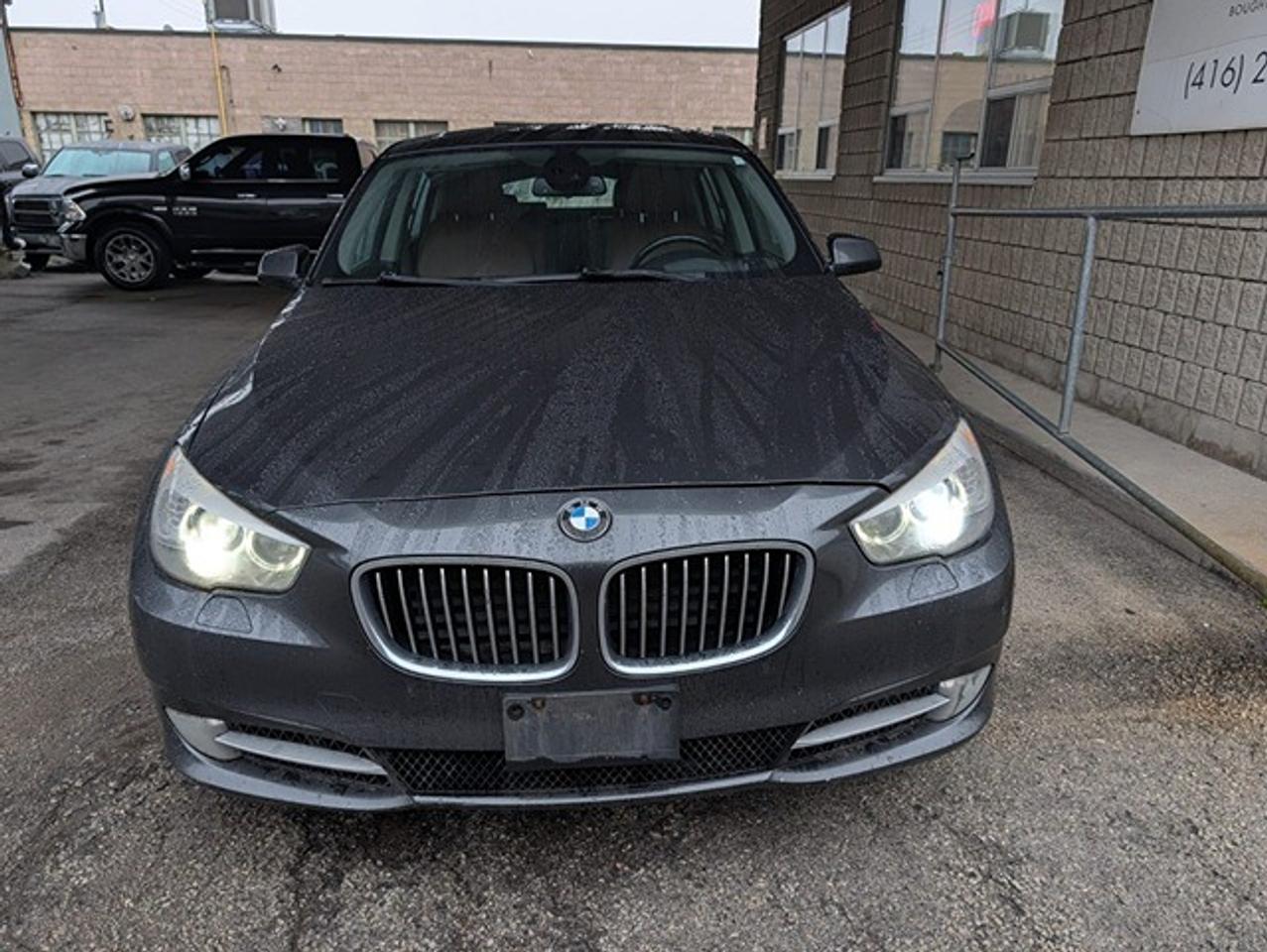 2011 BMW 5 Series 5dr 535i xDrive Gran Turismo AWD Photo