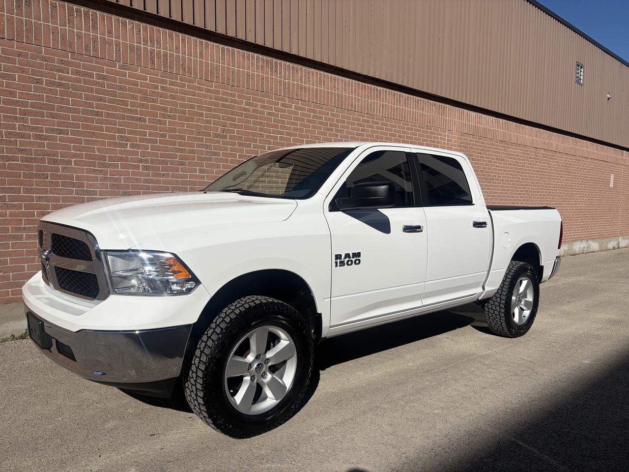 2016 RAM 1500 SLT Photo0
