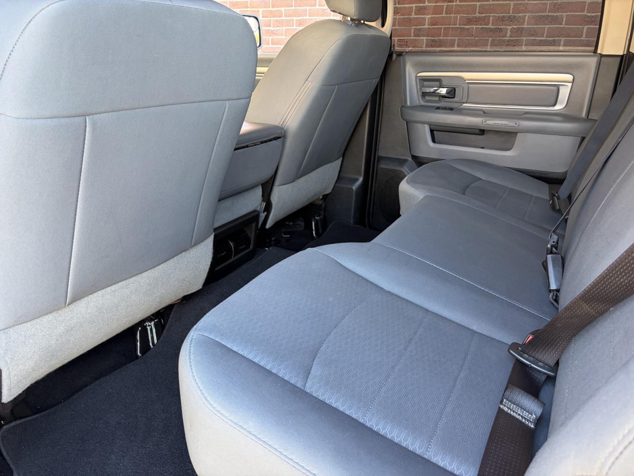 2016 RAM 1500 SLT Photo