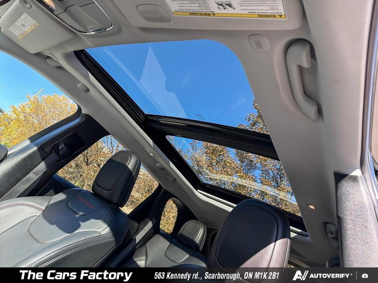 2020 Jeep Cherokee TRAILHAWK ELITE 4WD 1-Owner No Accident! Photo
