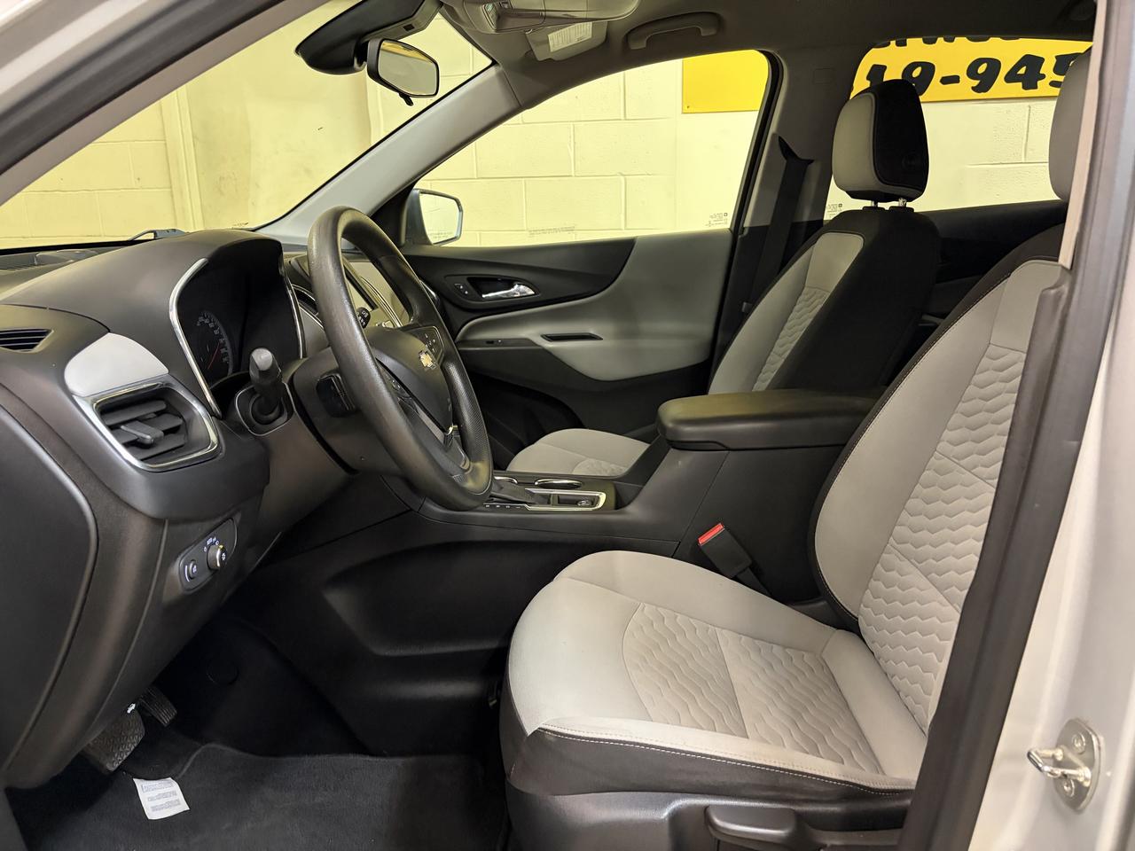2020 Chevrolet Equinox LS Photo