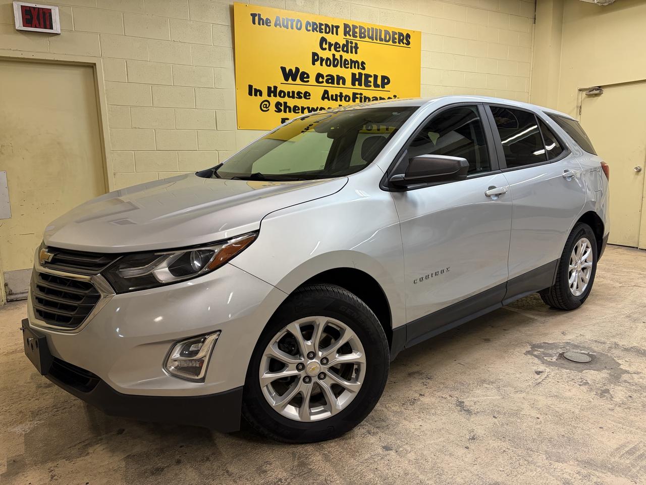 2020 Chevrolet Equinox LS Photo1