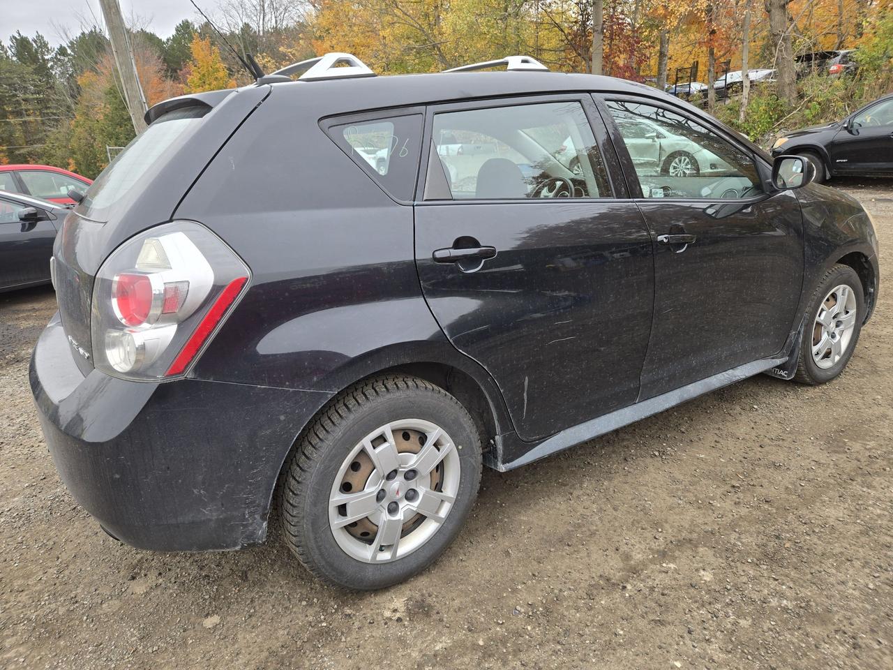 2009 Pontiac Vibe  - Photo #4