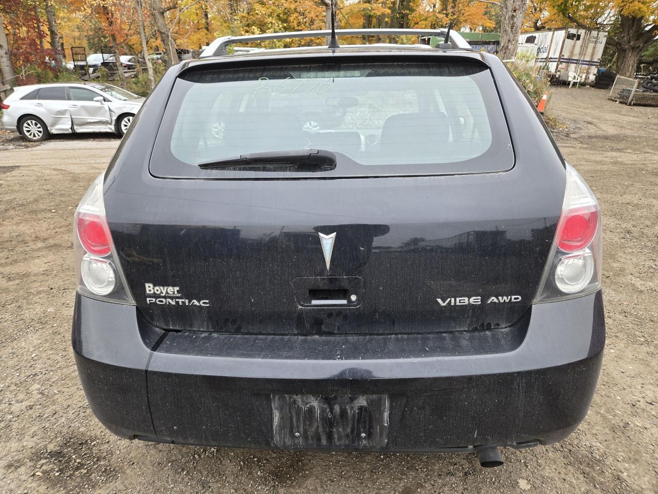 2009 Pontiac Vibe  - Photo #5