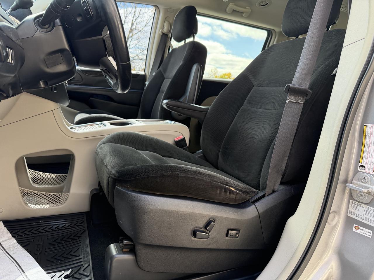 2016 Dodge Grand Caravan Crew Photo
