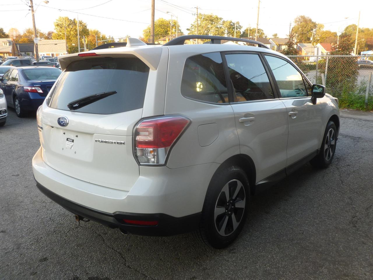 2018 Subaru Forester TOURING Photo