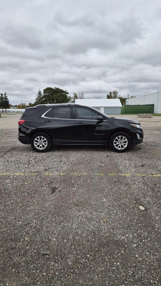 2018 Chevrolet Equinox LT Photo4