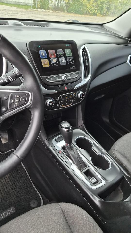 2018 Chevrolet Equinox LT Photo