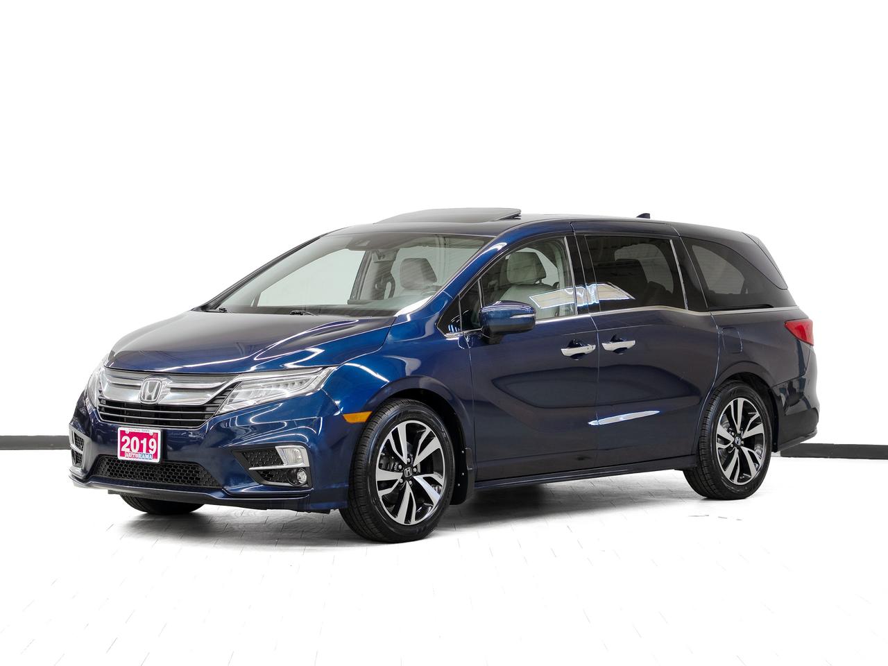 2019 Honda Odyssey TOURING | Nav | Leather | Sunroof | BSM | CarPlay Photo