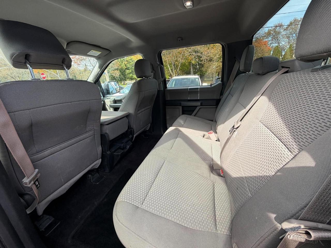 2016 Ford F-150 4WD SUPERCREW 157" XLT Photo