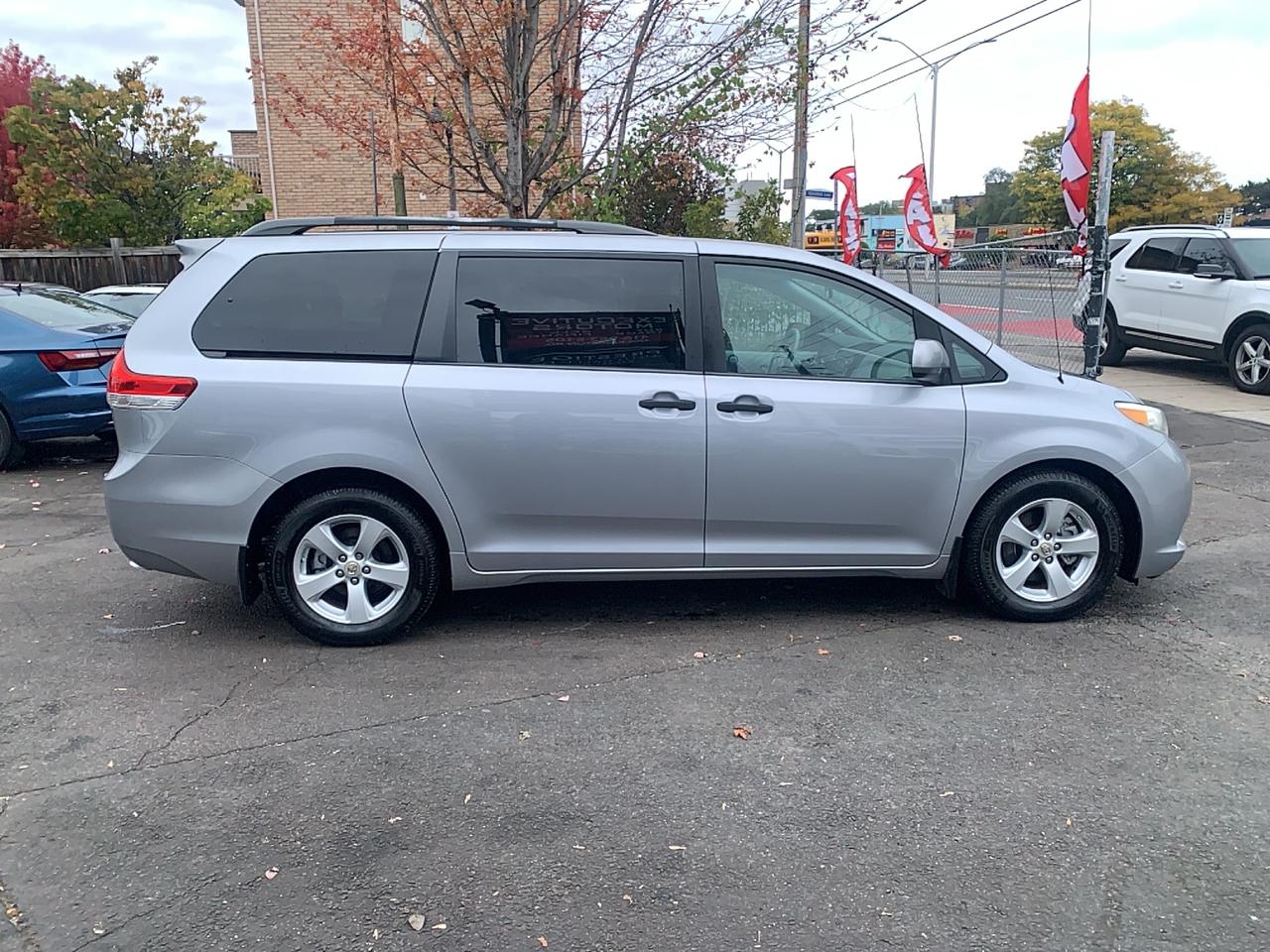 2012 Toyota Sienna