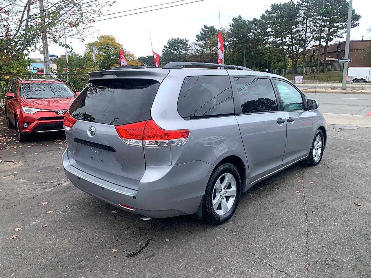 2012 Toyota Sienna