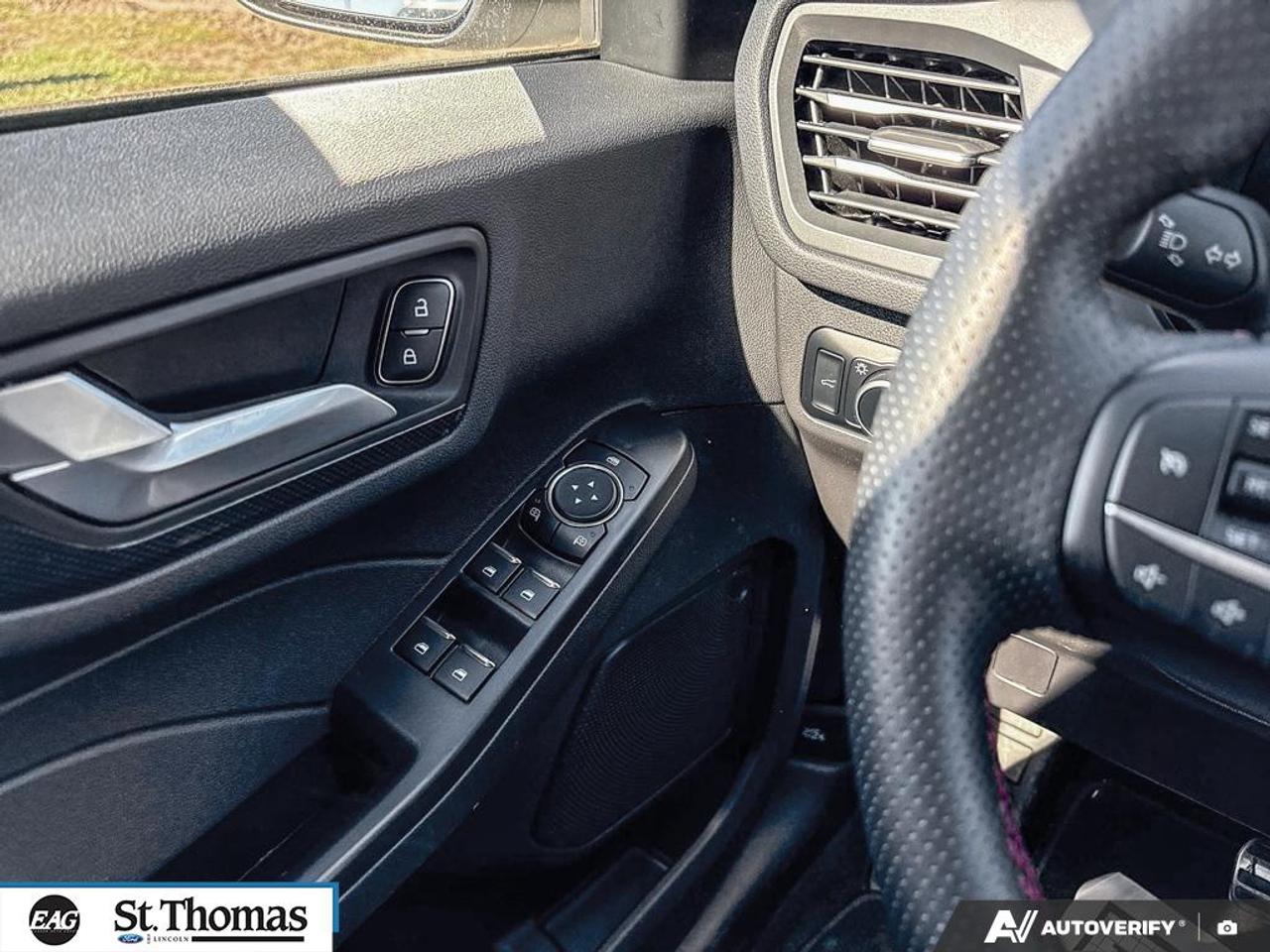 2024 Ford Escape ST-Line Photo