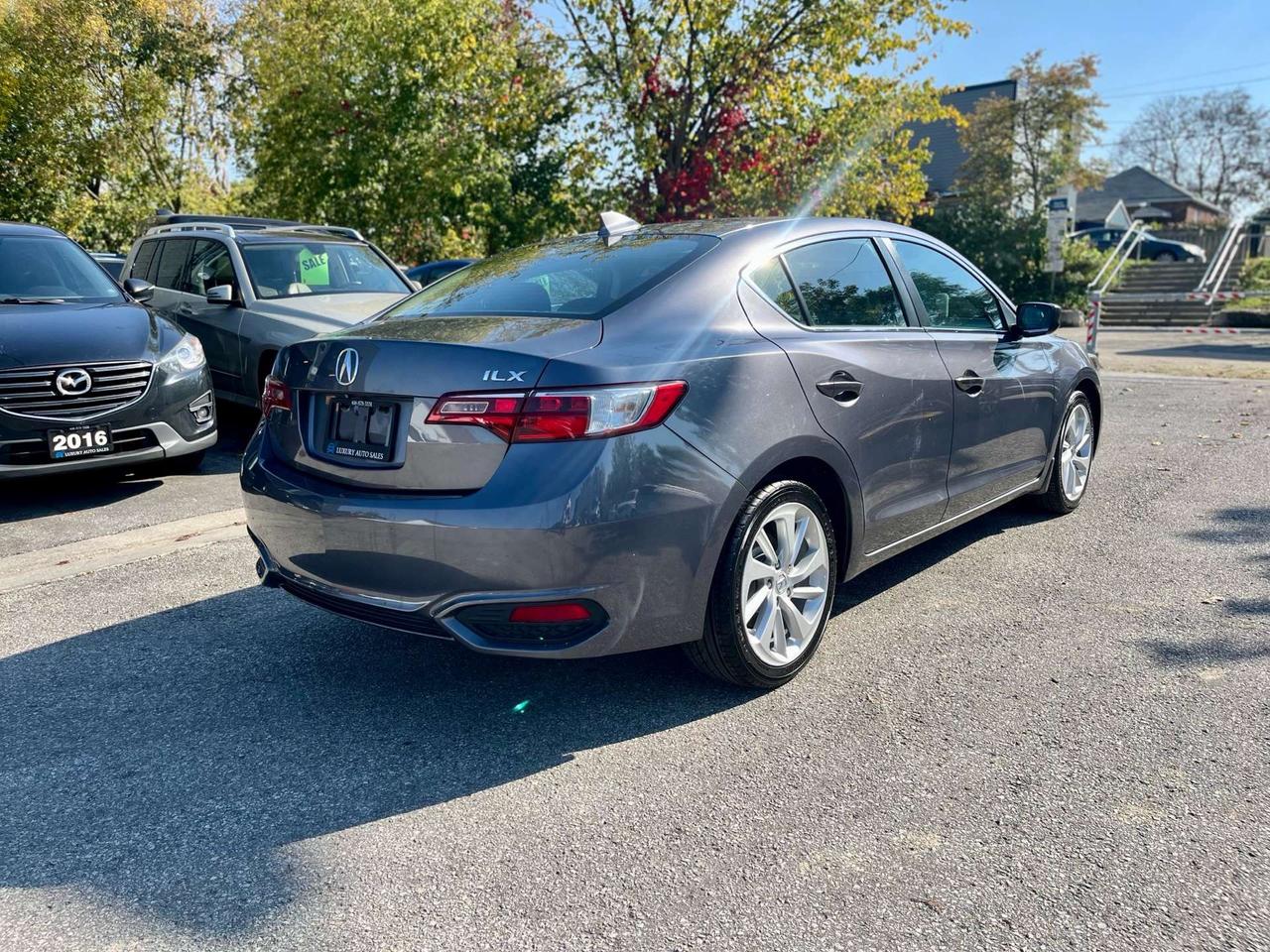 2017 Acura ILX CERTIFIED BLINDSPOT Photo4