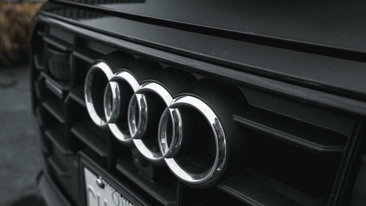 2022 Audi Q8 Technik 55 TFSI quattro Photo3