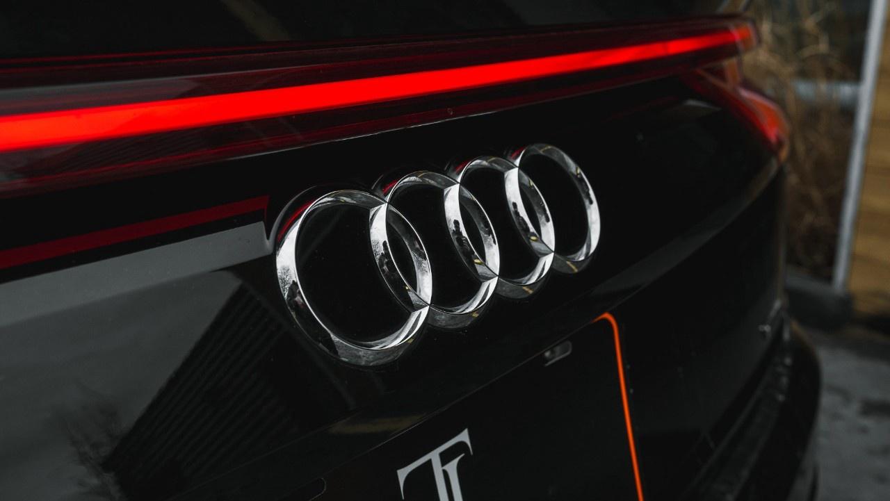2022 Audi Q8 Technik 55 TFSI quattro Photo
