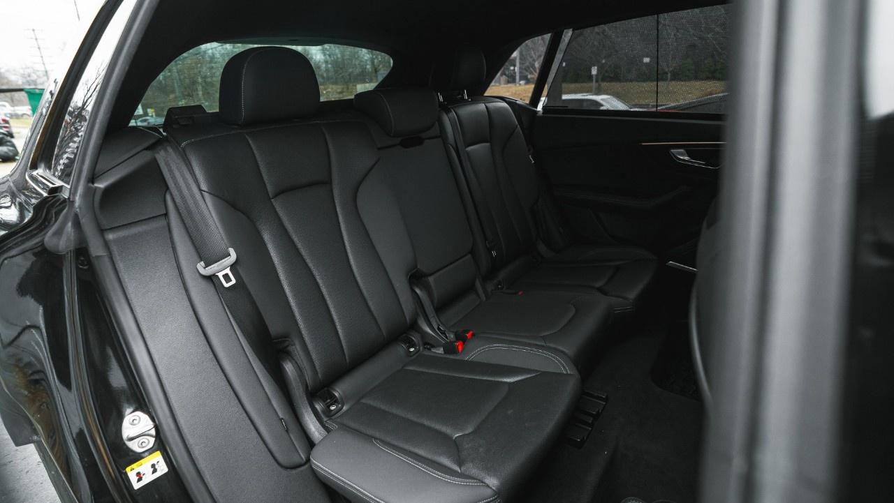 2022 Audi Q8 Technik 55 TFSI quattro Photo