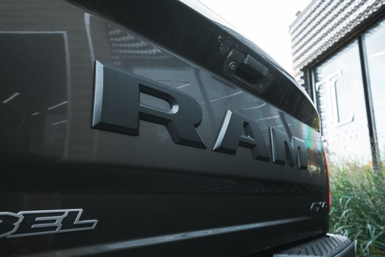 2017 RAM 1500 4WD Crew Cab 5.7 Ft Box Rebel Photo