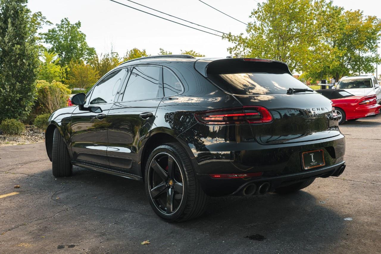 2018 Porsche Macan GTS AWD Photo1