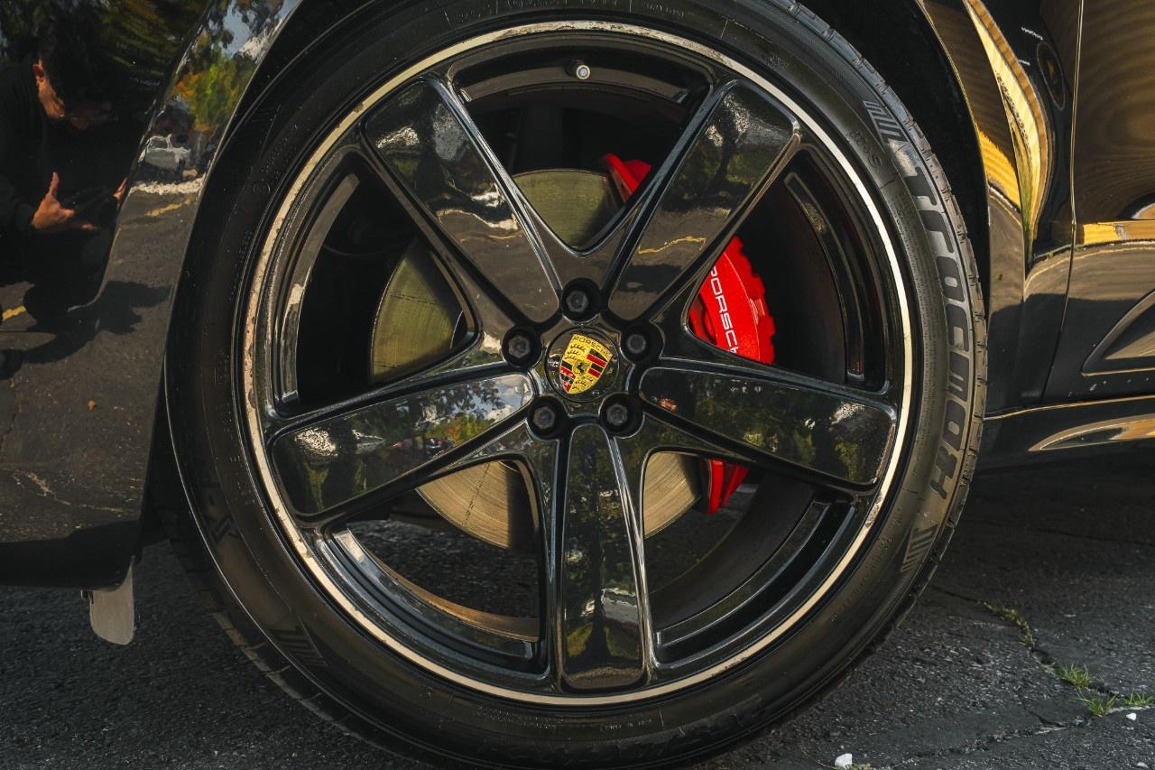 2018 Porsche Macan GTS AWD Photo