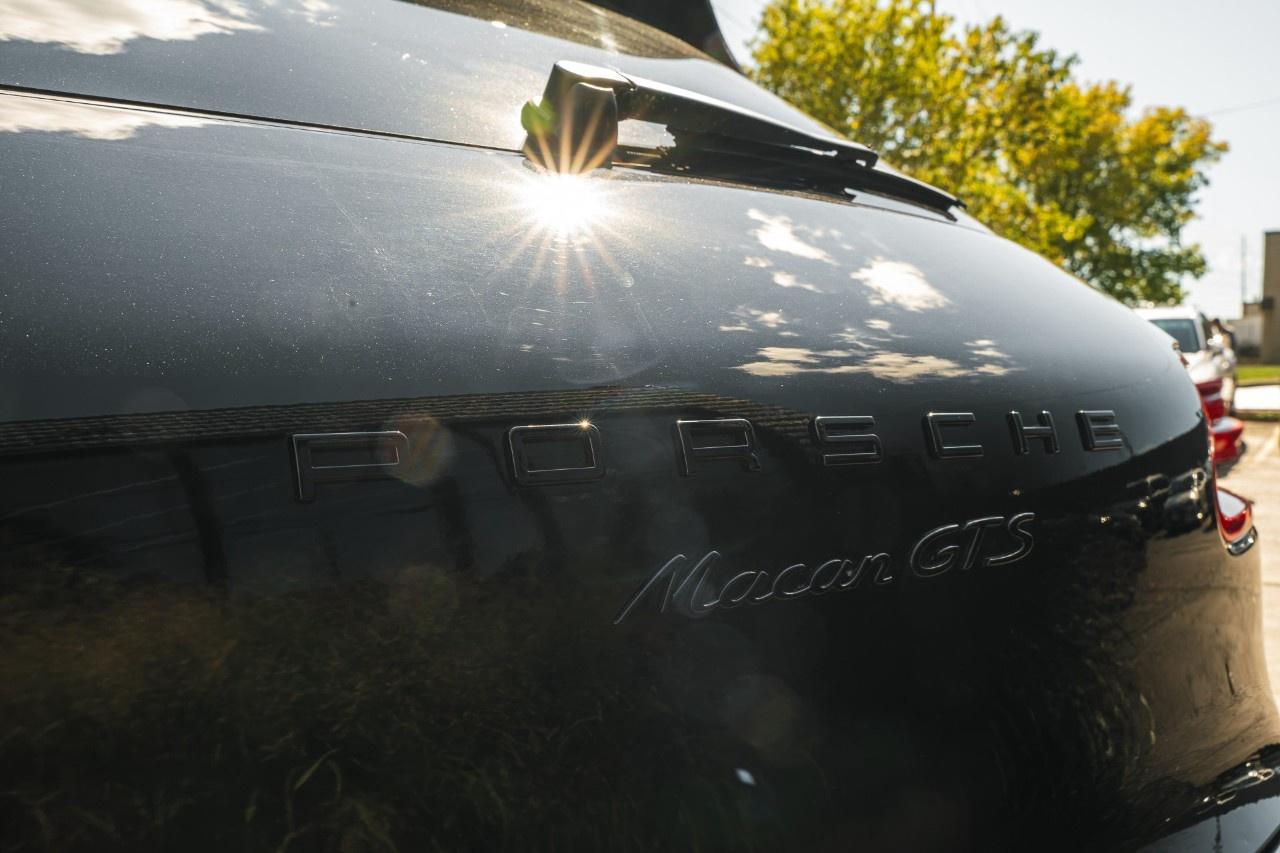 2018 Porsche Macan GTS AWD Photo
