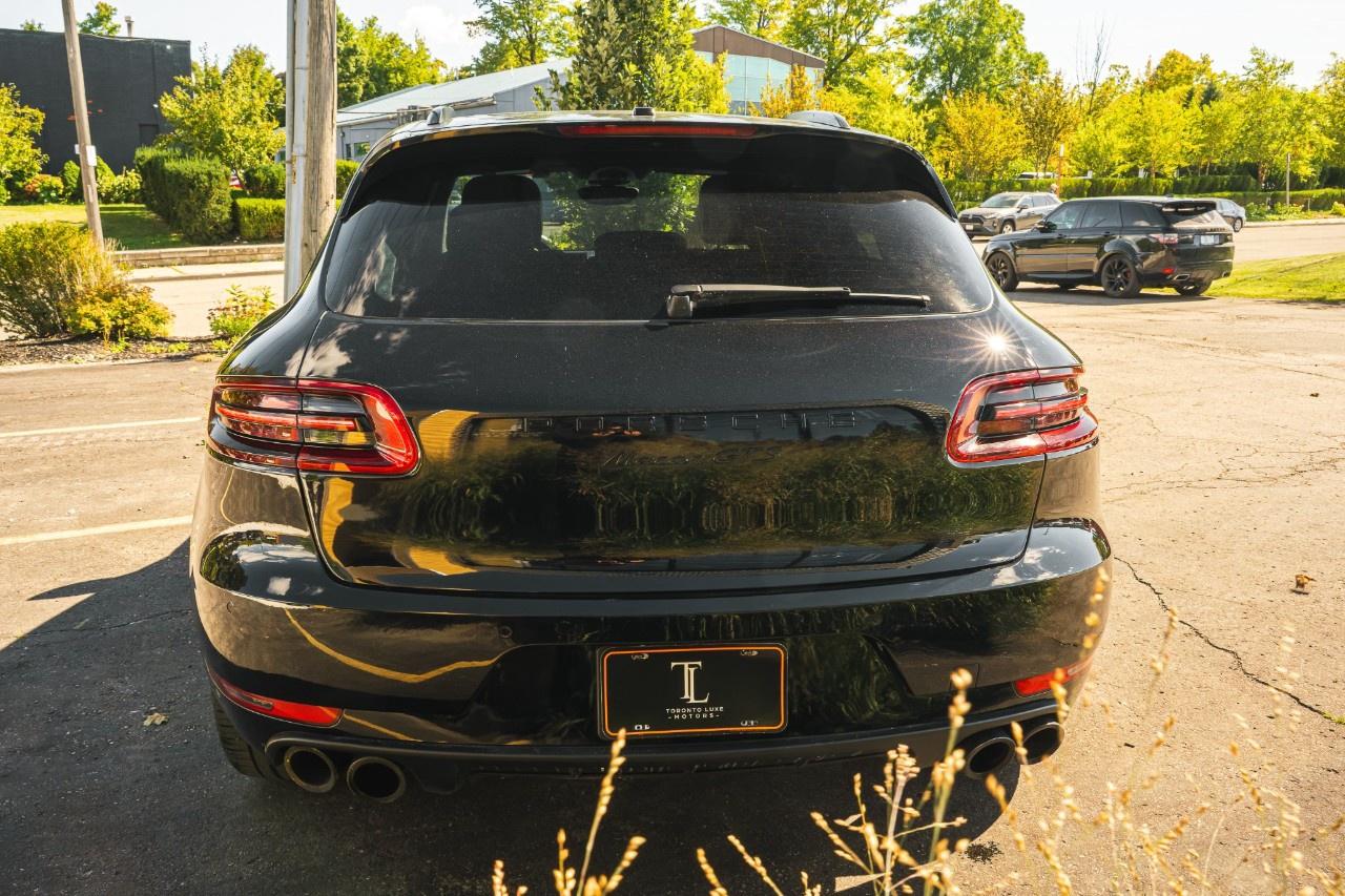 2018 Porsche Macan GTS AWD Photo