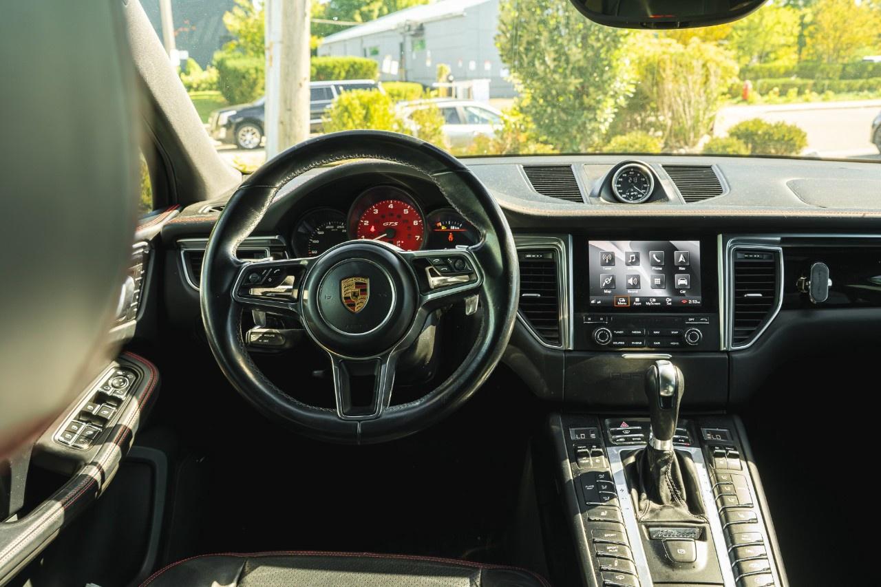 2018 Porsche Macan GTS AWD Photo
