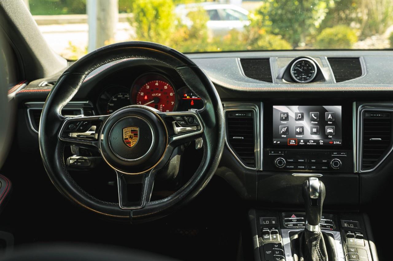 2018 Porsche Macan GTS AWD Photo
