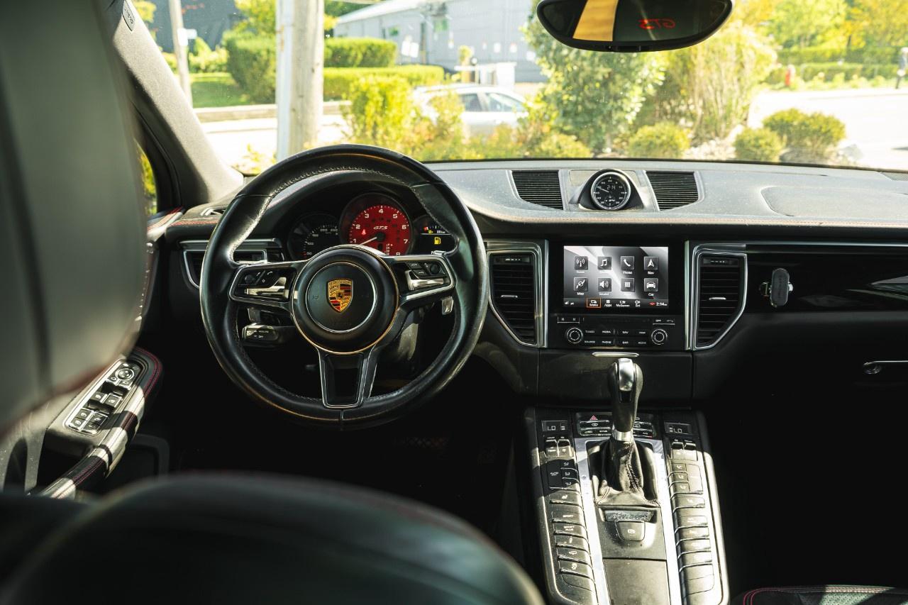 2018 Porsche Macan GTS AWD Photo