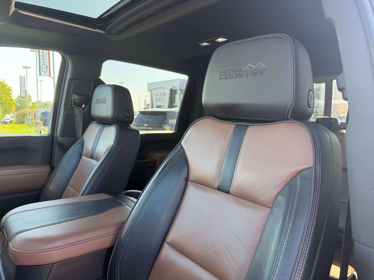 2023 Chevrolet Silverado 2500 High Country   DURAMAX   SUNROOF   VNT SEAT Photo