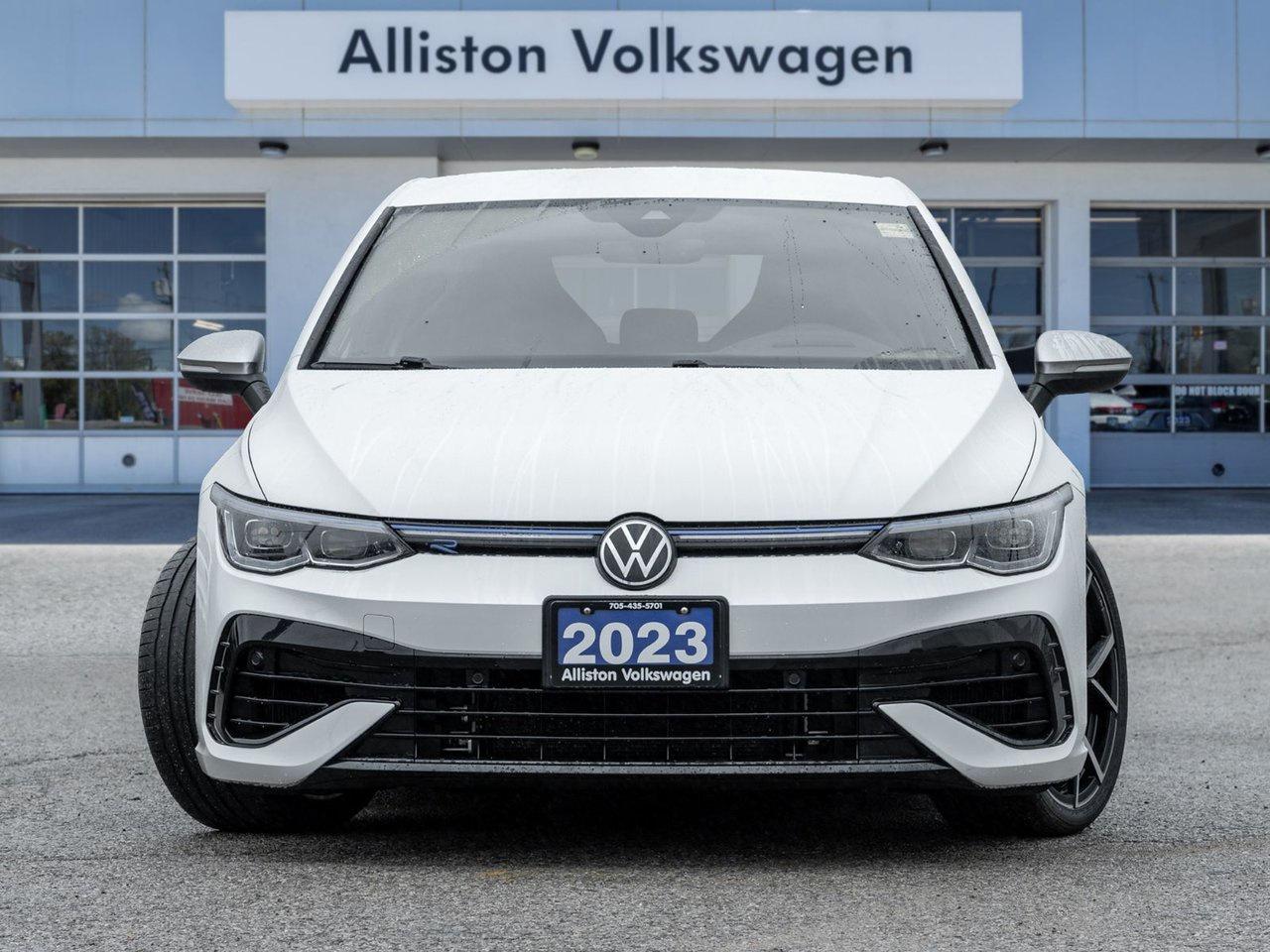 2023 Volkswagen Golf R 2.0T 7Sp at DSG w/Tip Photo5