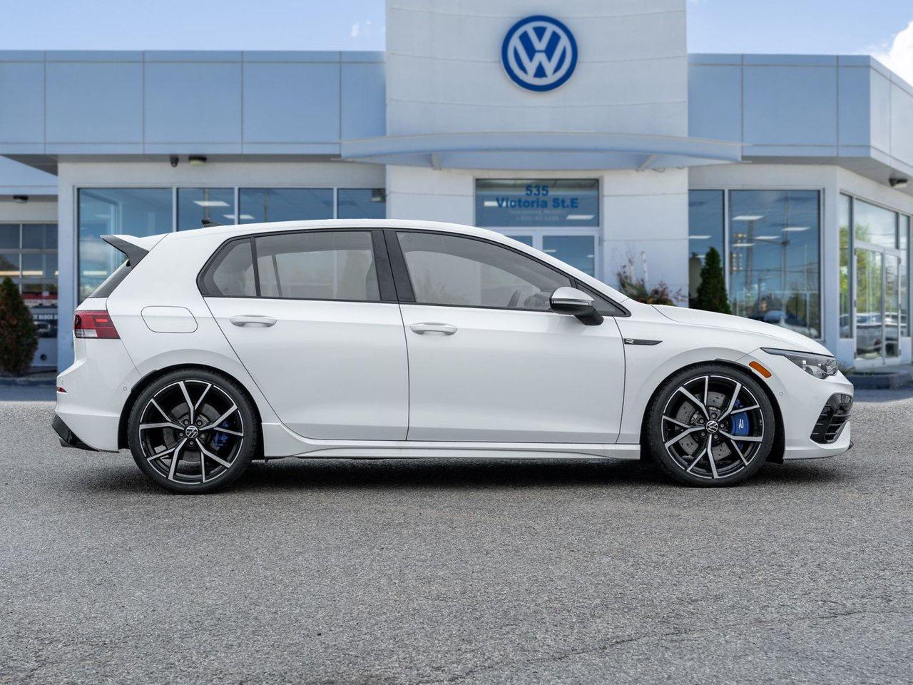 2023 Volkswagen Golf R 2.0T 7Sp at DSG w/Tip Photo