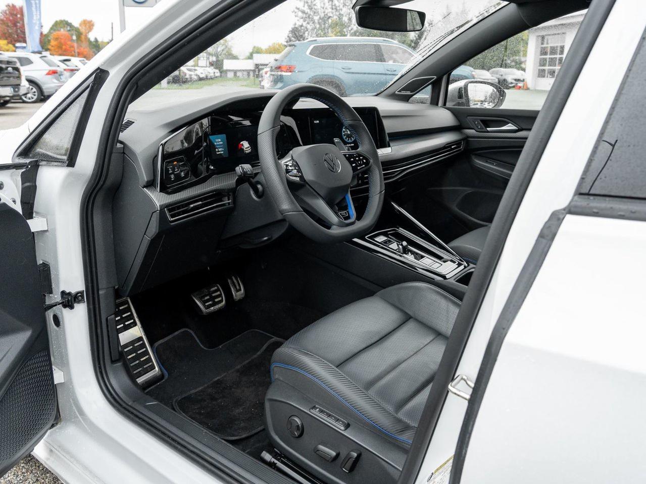 2023 Volkswagen Golf R 2.0T 7Sp at DSG w/Tip Photo