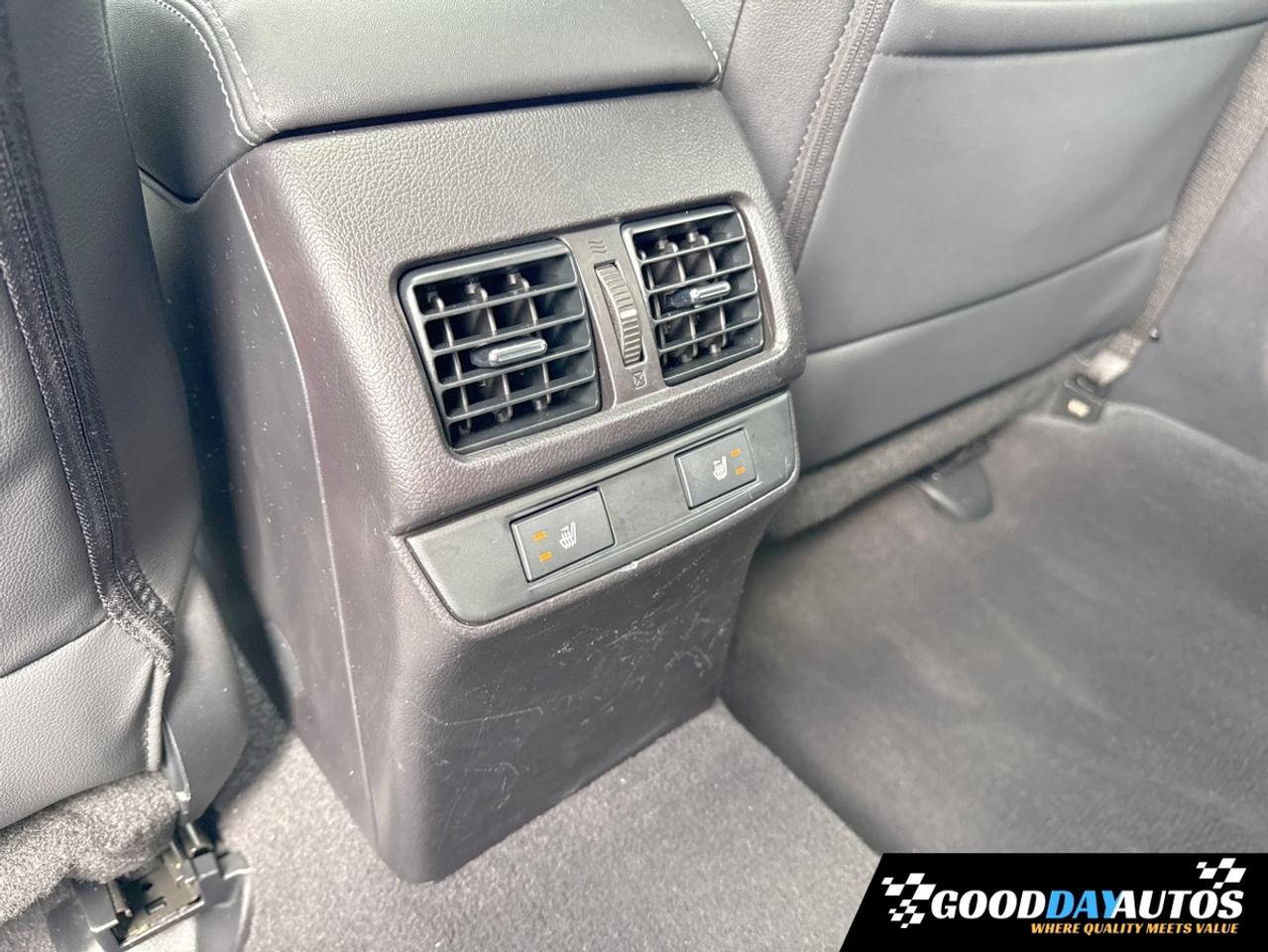 2017 Subaru Outback 3.6R Limited ONE OWNER DEALER SERVICED CLEAN CARFX Photo