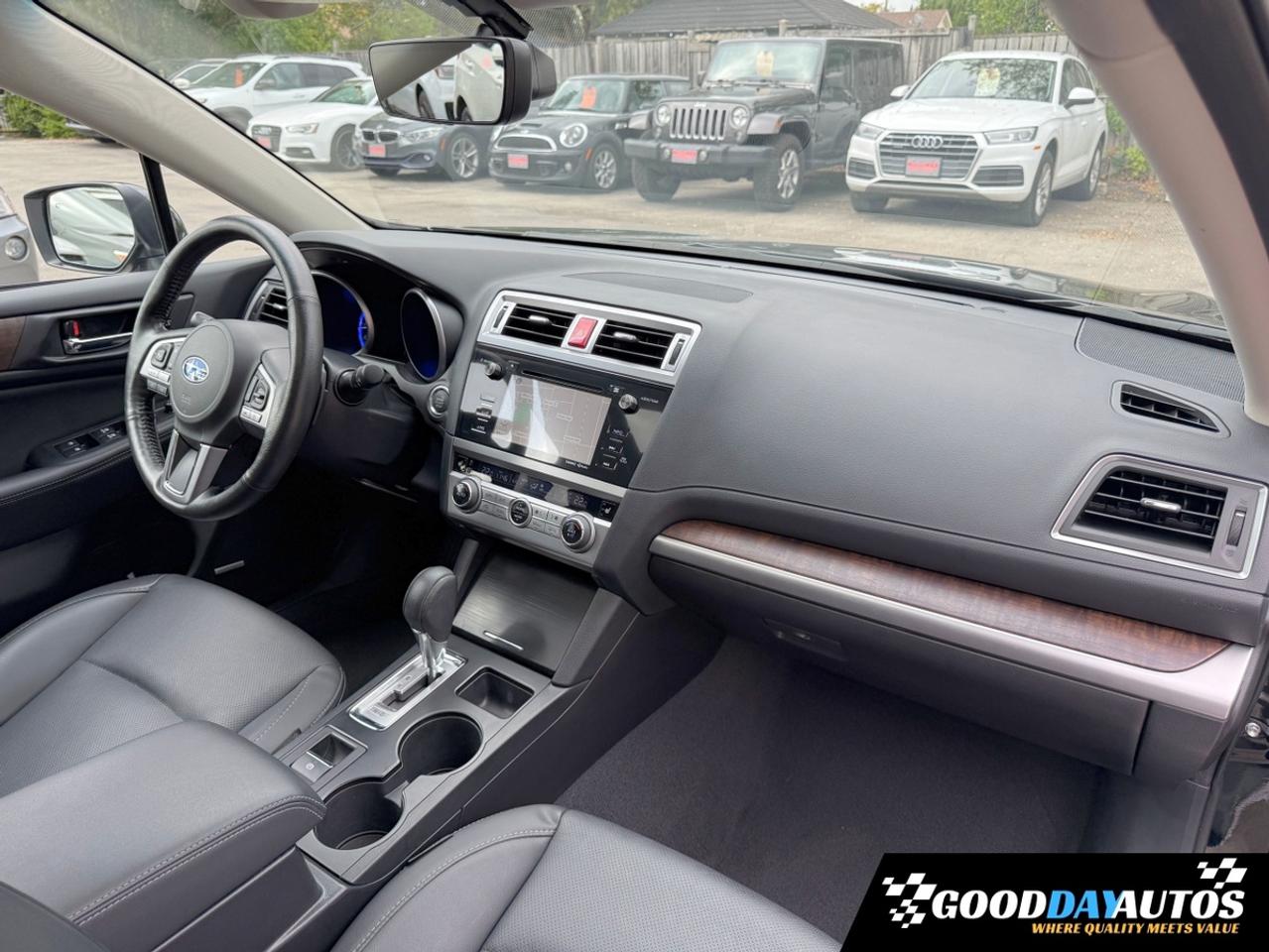 2017 Subaru Outback 3.6R Limited ONE OWNER DEALER SERVICED CLEAN CARFX Photo
