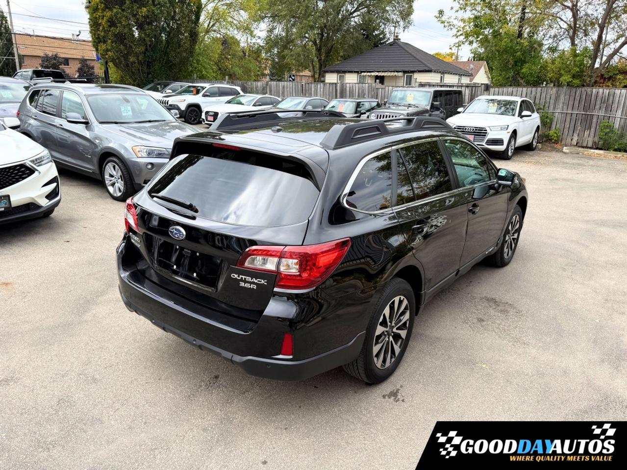 2017 Subaru Outback 3.6R Limited ONE OWNER DEALER SERVICED CLEAN CARFX Photo