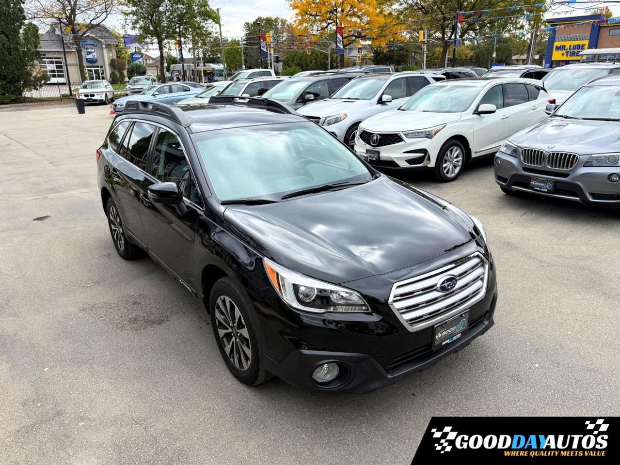2017 Subaru Outback 3.6R Limited ONE OWNER DEALER SERVICED CLEAN CARFX Photo