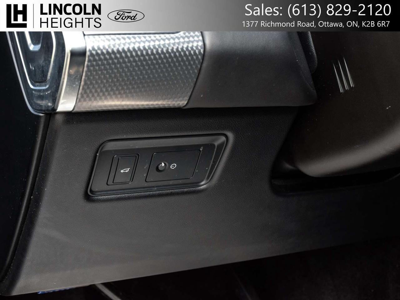 2020 Land Rover Range Rover Sport HSE Dynamic Photo