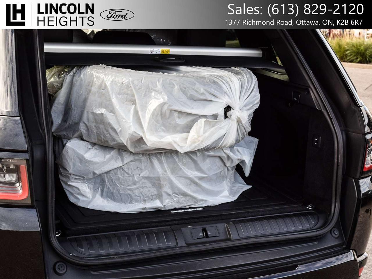 2020 Land Rover Range Rover Sport HSE Dynamic Photo