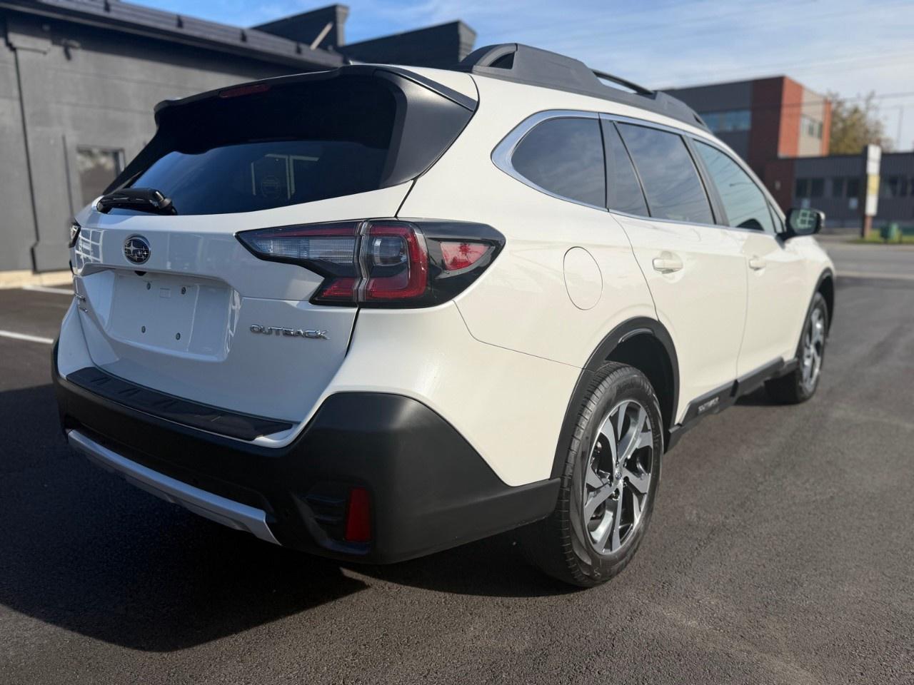 2022 Subaru Outback LIMITED CVT Photo