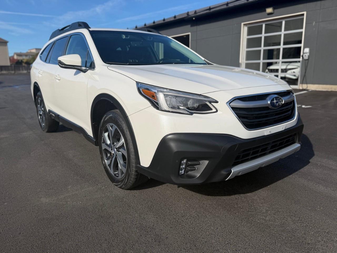 2022 Subaru Outback LIMITED CVT Photo