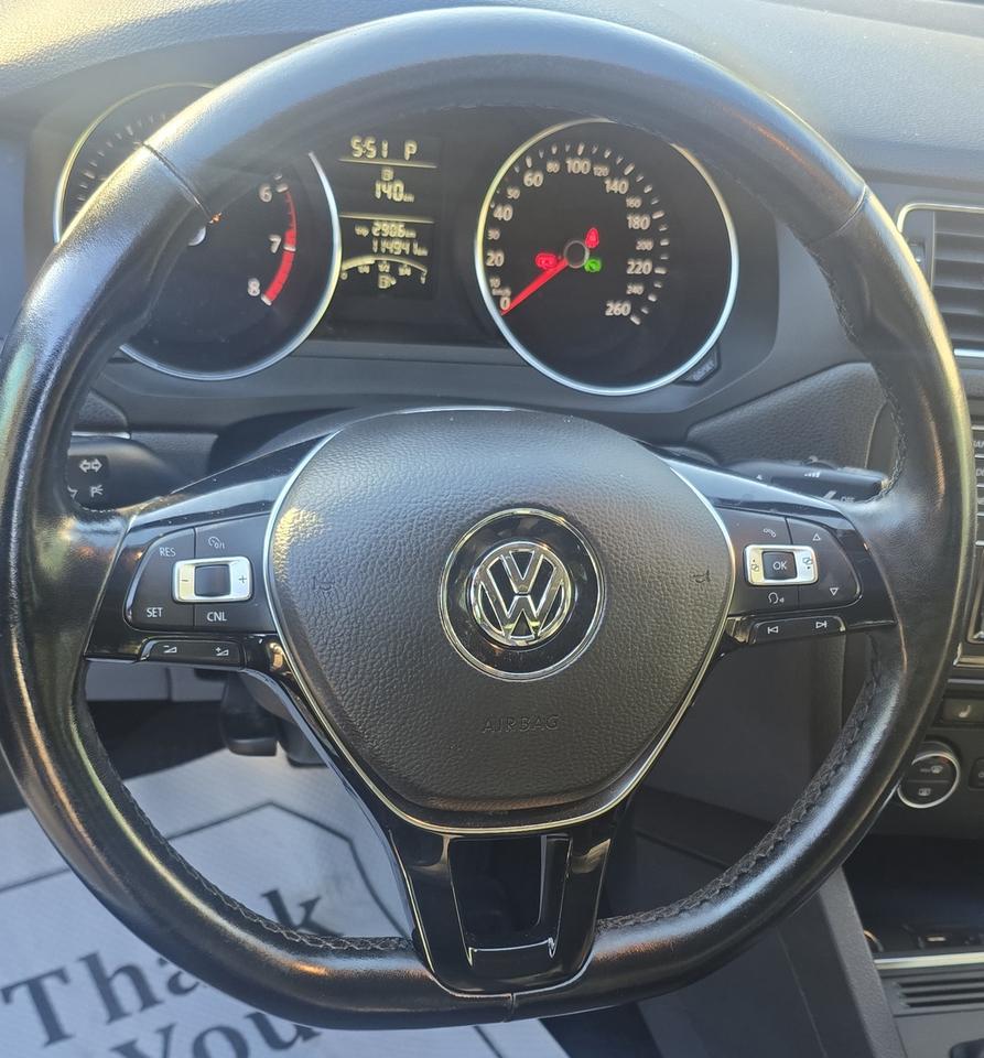 2016 Volkswagen Jetta SE Photo