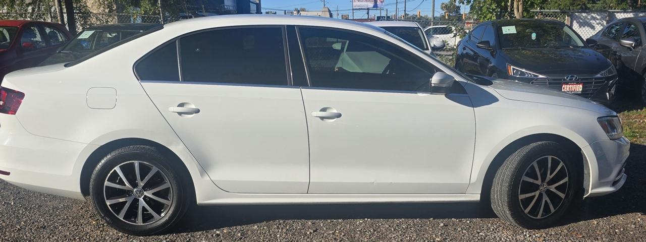 2016 Volkswagen Jetta SE Photo