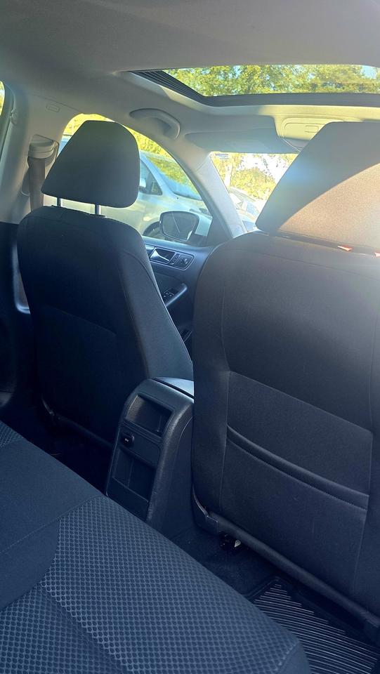2016 Volkswagen Jetta SE Photo
