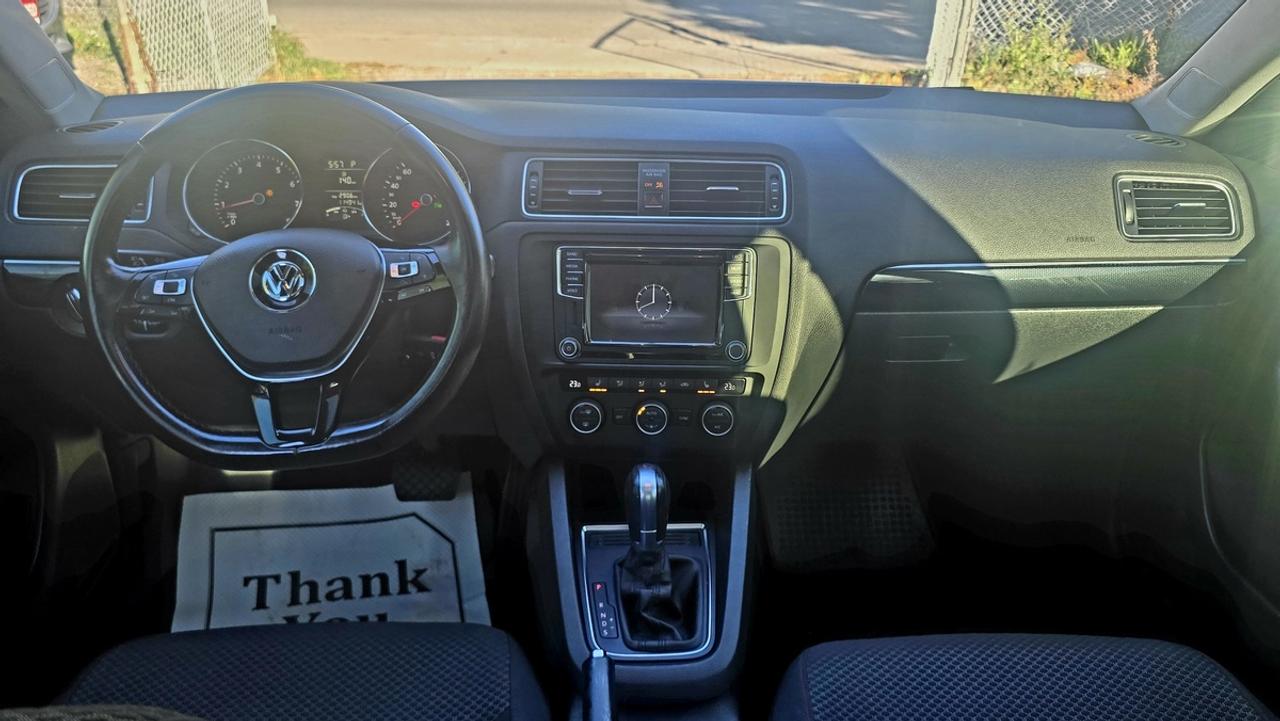 2016 Volkswagen Jetta SE Photo