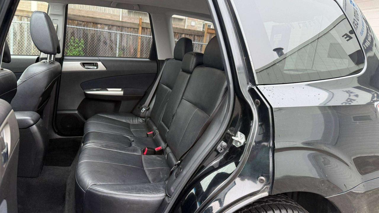 2010 Subaru Forester 2.5X - Limited- AWD - LEATHER SEATS - SUNROOF Photo