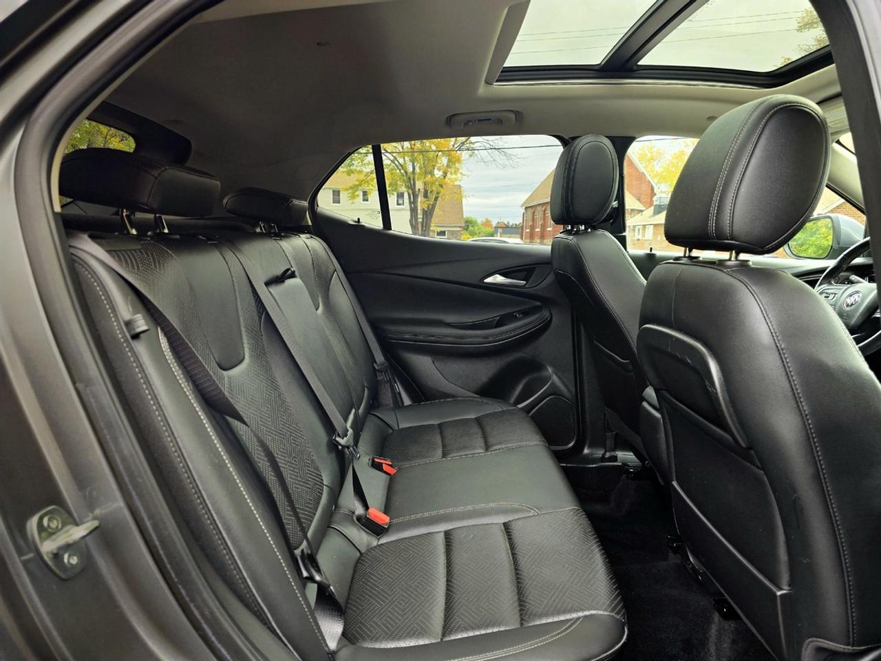 2021 Buick Encore GX Essence | Clean Carfax! Photo