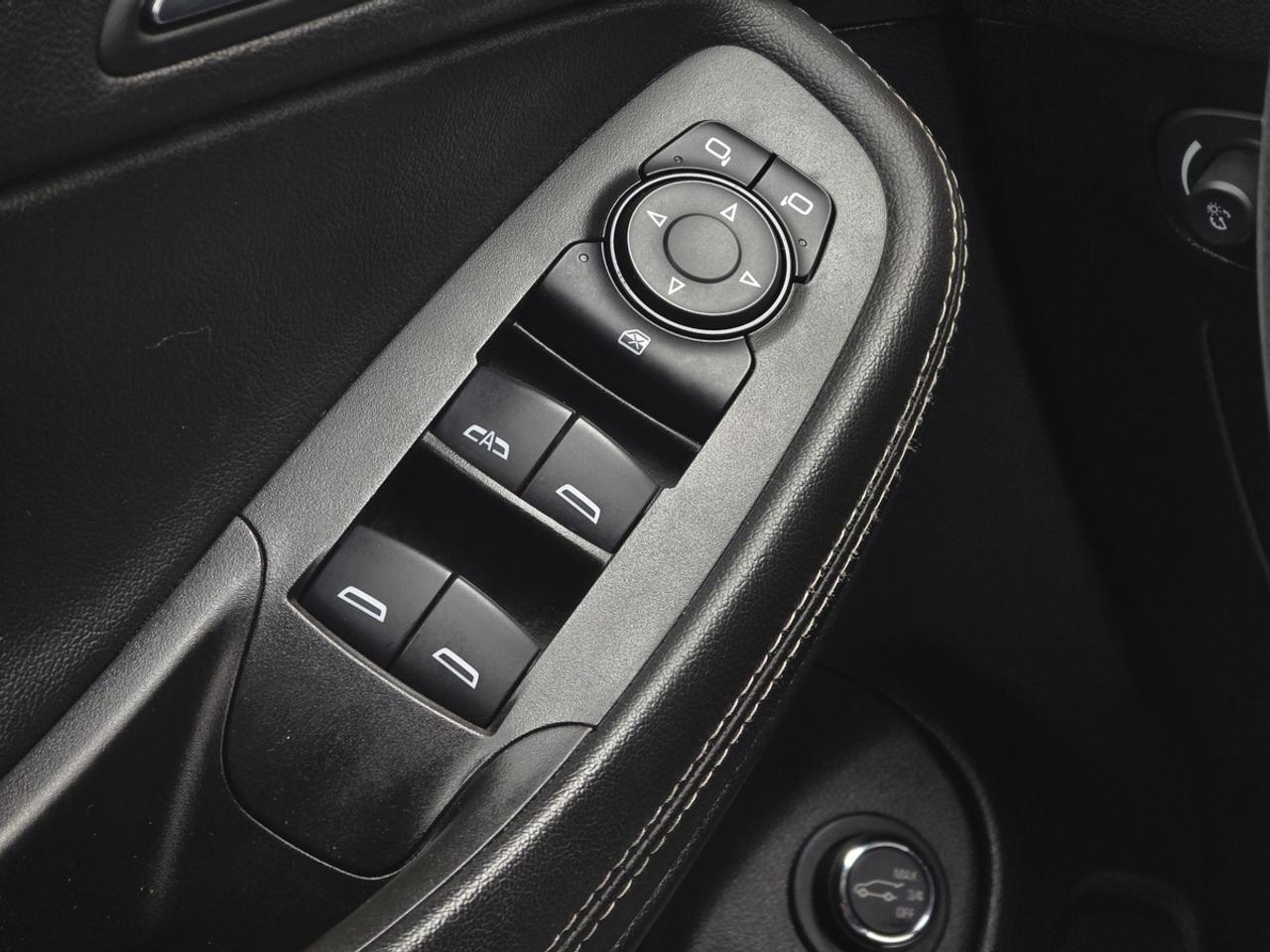 2021 Buick Encore GX Essence | Clean Carfax! Photo