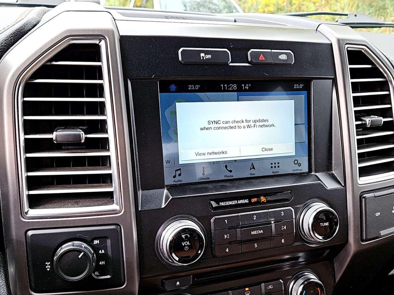 2016 Ford F-150 LIMITED   LOCAL TRADE   ACCIDENT FREE Photo