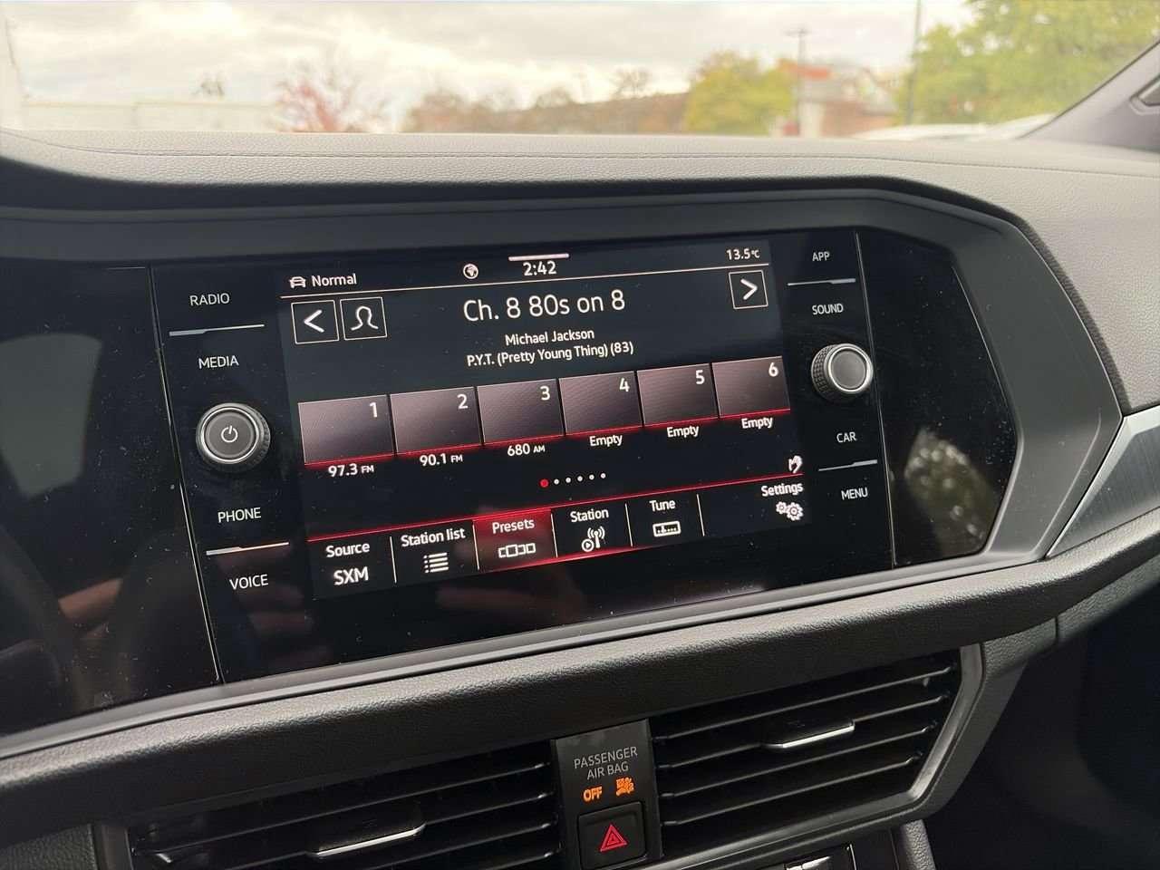2024 Volkswagen Jetta Comfortline 1.5T 6Sp Keyless Start  Alloy Wheels  Stability Control  Apple/Android CarPlay Photo